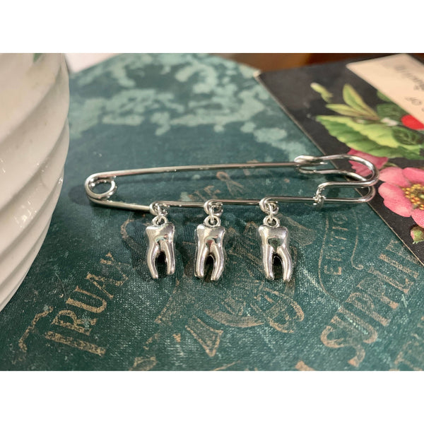 Toothy Teeth Safety Pin Brooch