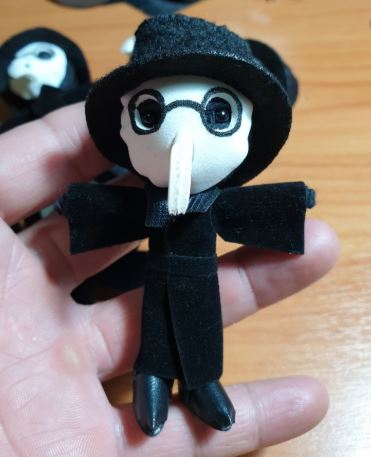 Plague Doctor String Doll Keychain